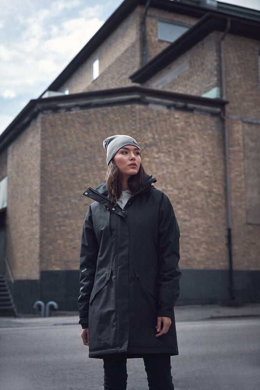 Mountain padded parkas Women